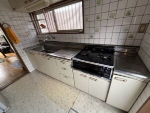 【那須塩原市】高齢のご家族も安心して使えるキッチンへ｜ガスコンロからIHクッキングヒーターへのリフォーム事例